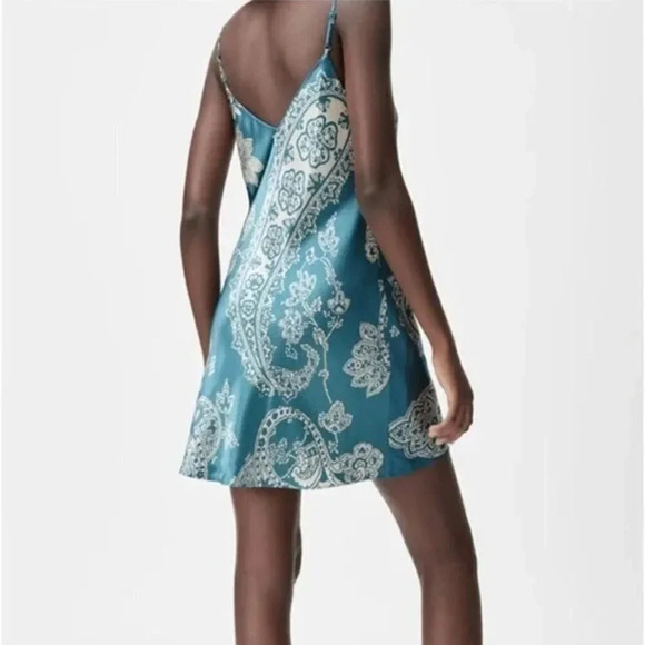 Zara Satin Bandana Paisley  Print Mini Dress Teal Size Small Blogger Fave - Picture 8 of 15
